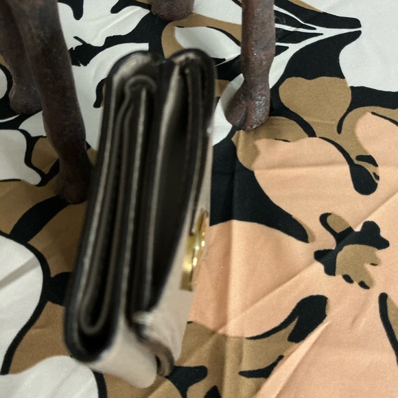 FENDI Tri-fold Compact Wallet - Picture 8 of 10